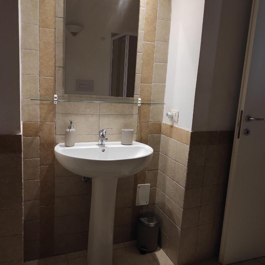 Apartamento Domus Astra Bríndisi Exterior foto